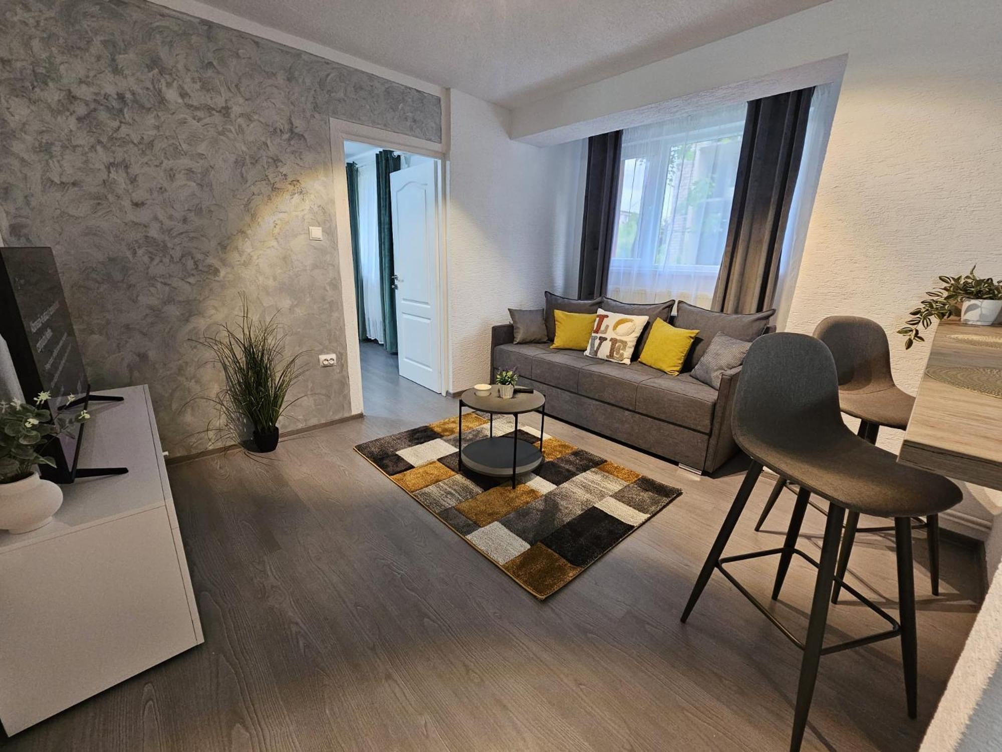 Mona Central Apartment Hunedoara Exterior photo